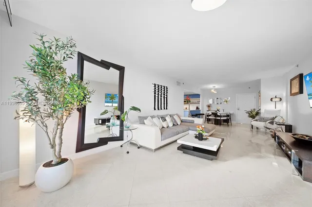 $22,500 | 2301 Collins Avenue, Unit 408, Miami Beach, FL 33139