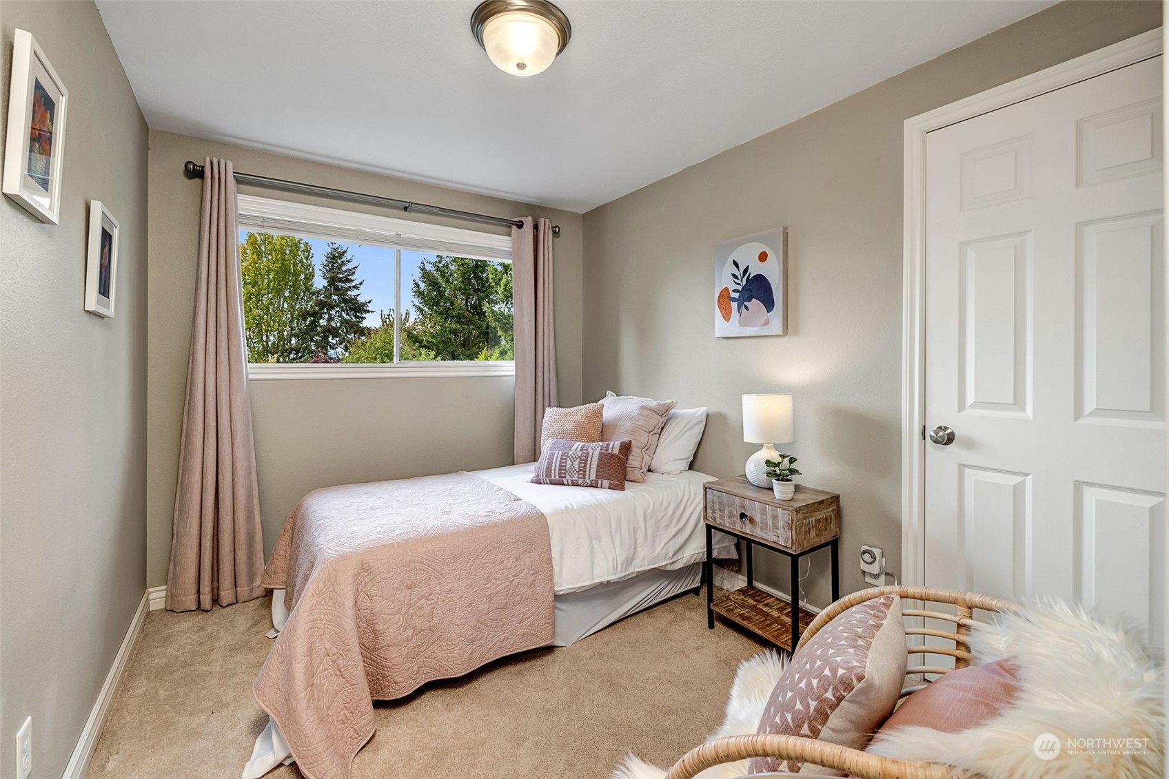 11304 19th Place Southwest Seattle, WA 98146 - Photo 14 of 33 Gallery Image 14