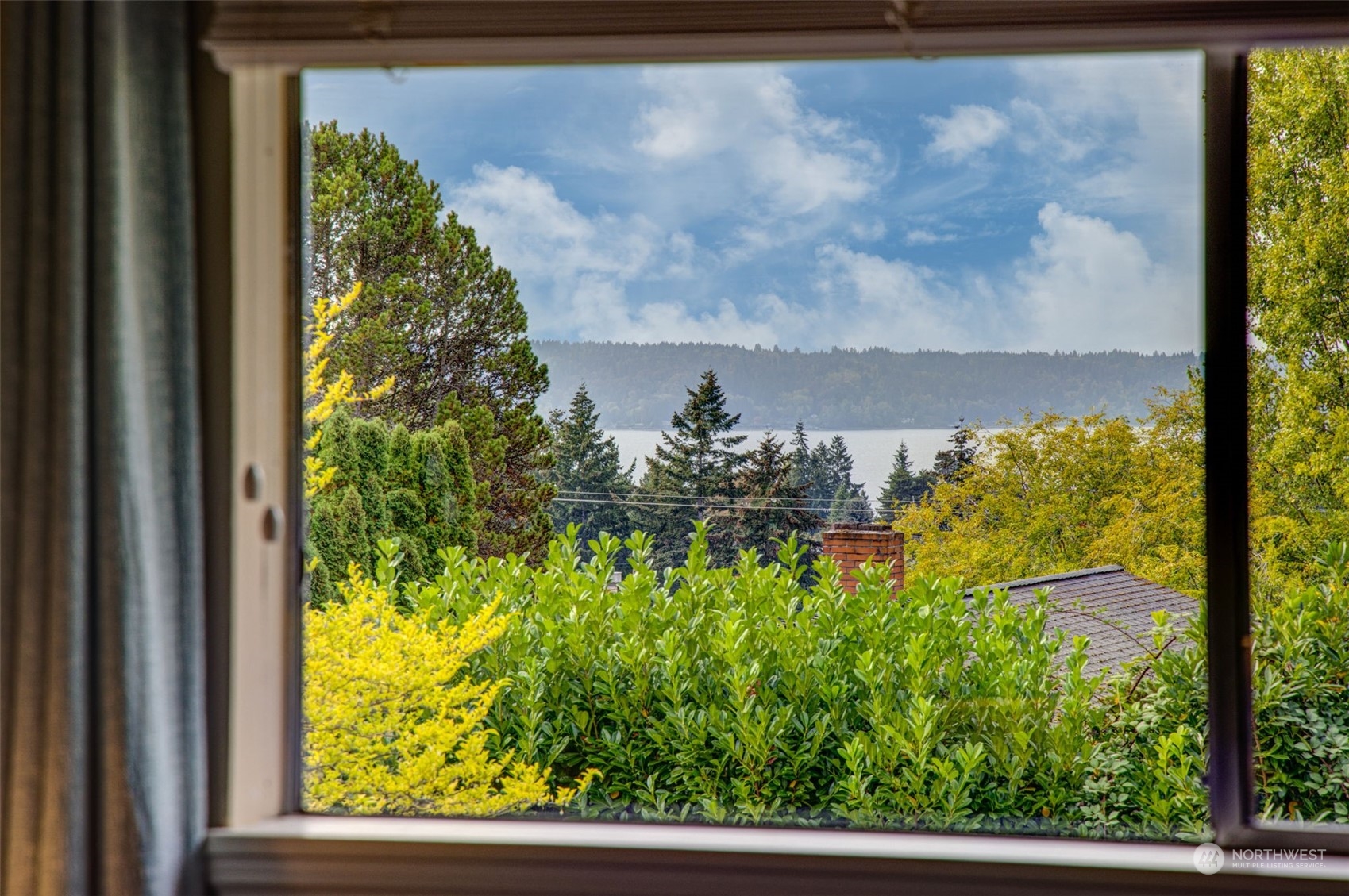 11304 19th Place Southwest Seattle, WA 98146 - Photo 15 of 33 Gallery Image 15