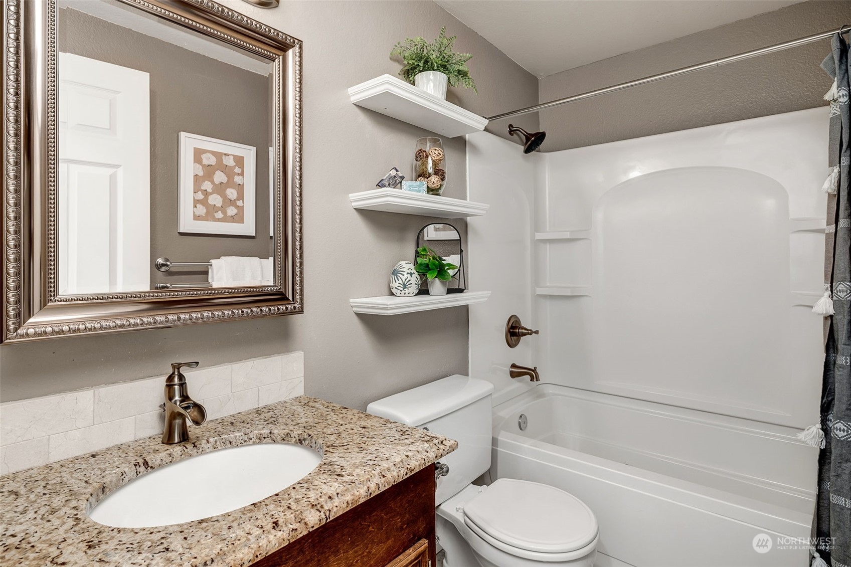 11304 19th Place Southwest Seattle, WA 98146 - Photo 16 of 33 Gallery Image 16
