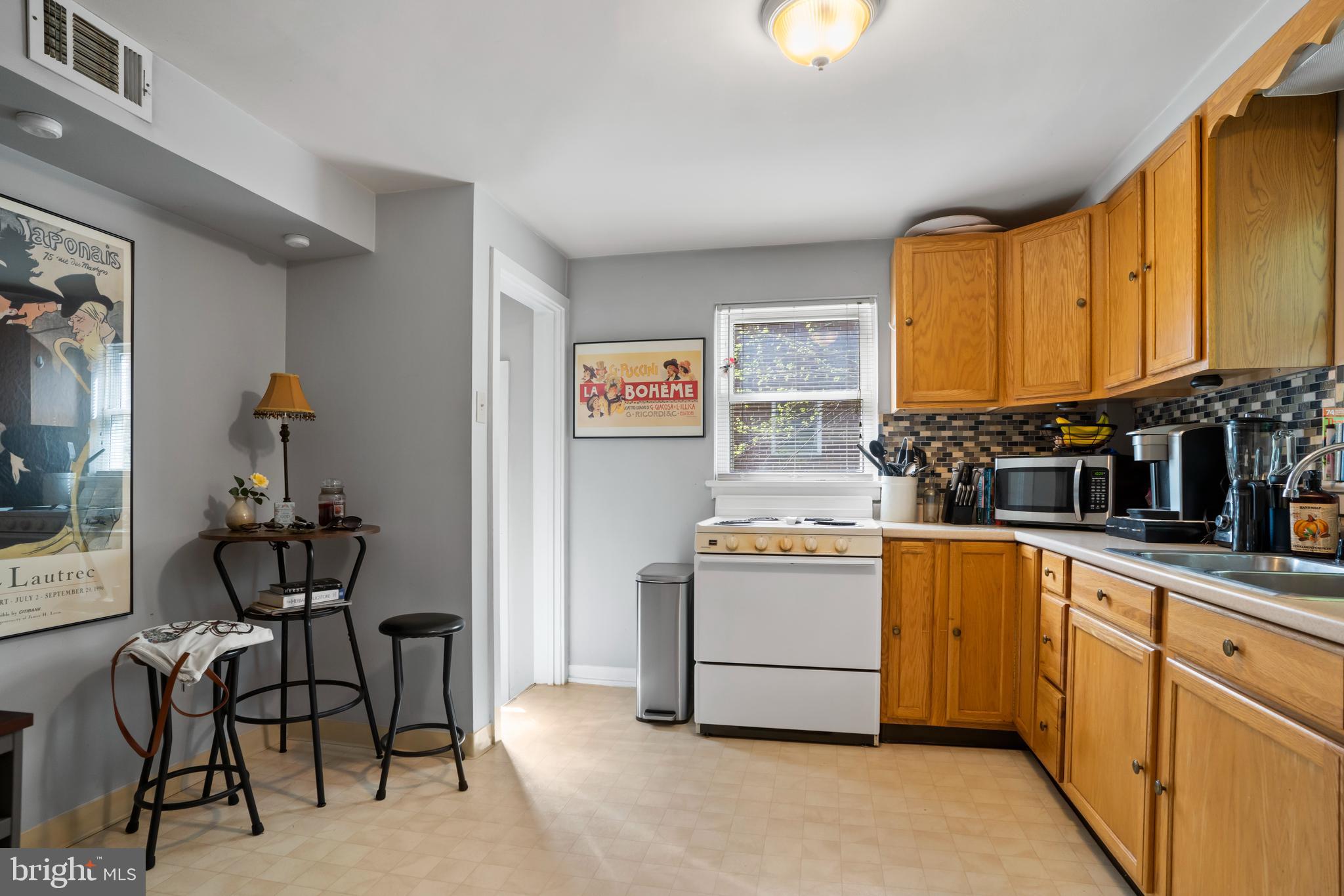 424 Hillside Road New Cumberland, PA 17070 - Photo 4 of 16 Eat In Kitchen