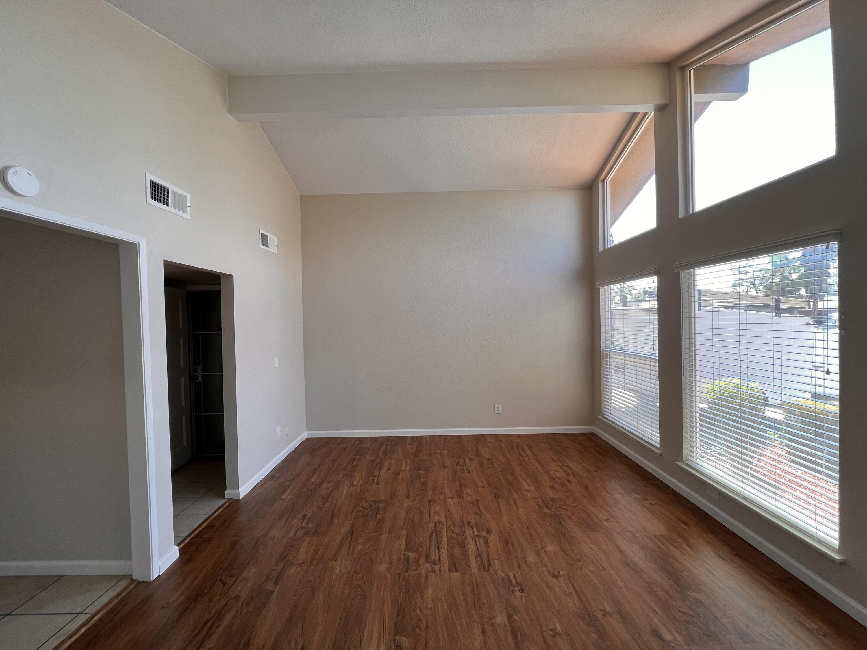3136 West Austin Way Fresno, CA 93722 - Photo 9 of 49
