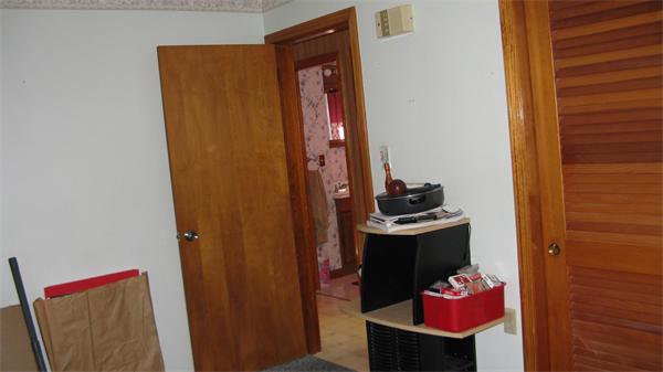 42 Sunset Road Dracut, MA 01826 - Photo 6 of 12 Gallery Image 6