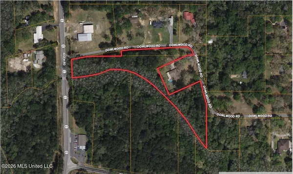 $71,999 | 3700 Dowlwood Road, Moss Point, MS 39562