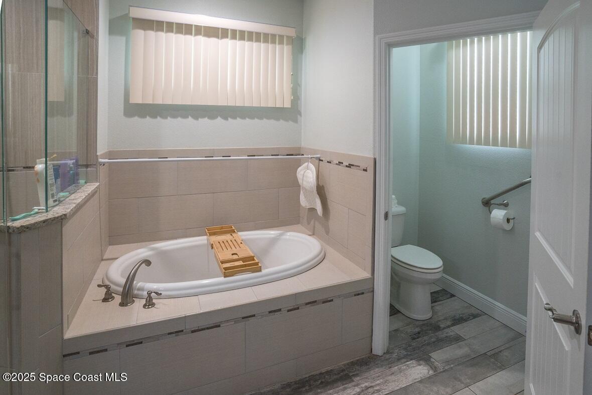 2748 Emerson Drive Palm Bay, FL 32909 - Photo 17 of 30 Master bathroom