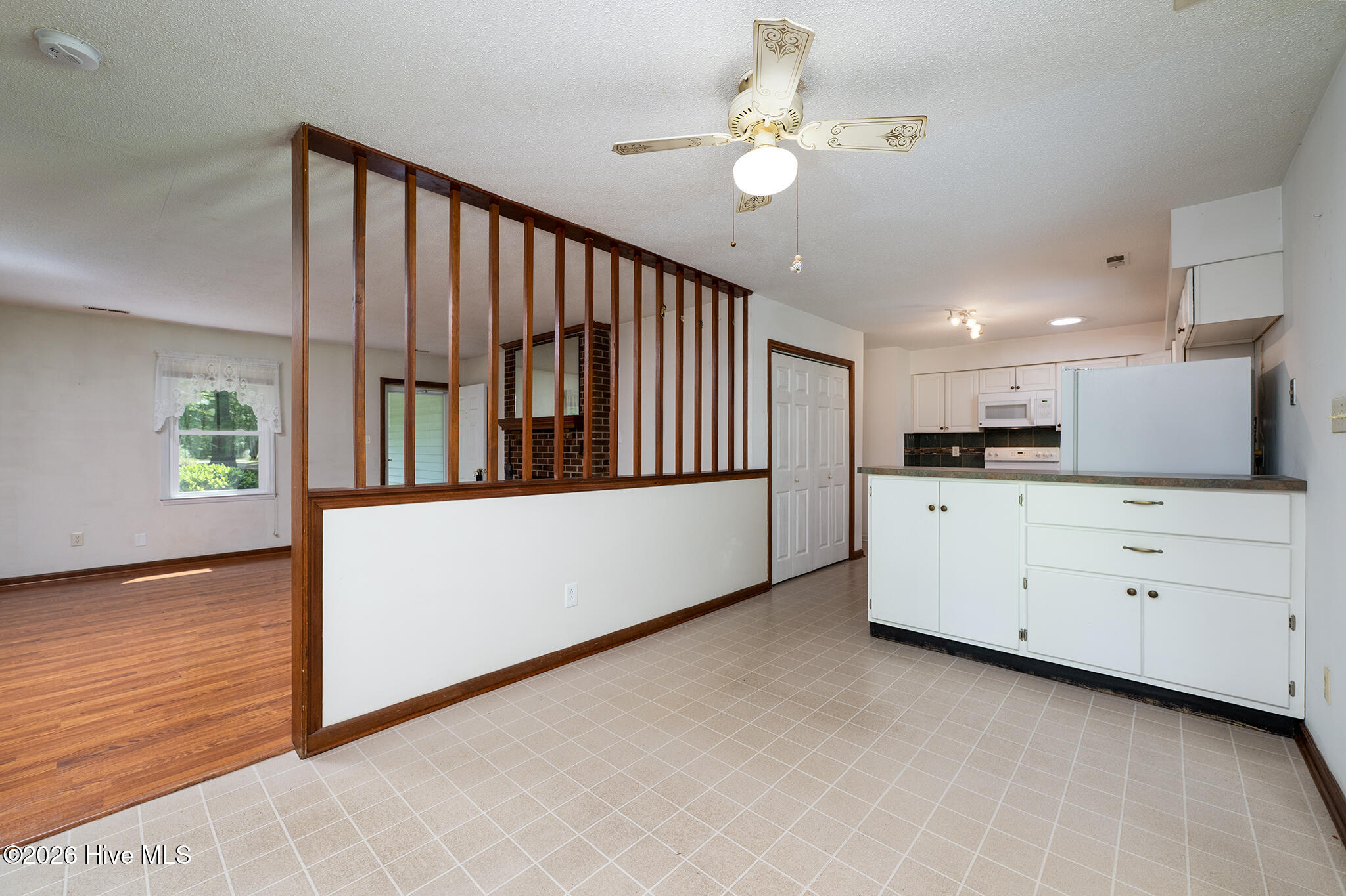 5101 Sand Ridge Road New Bern, NC 28560 - Photo 13 of 48 Kitchen & Dining
