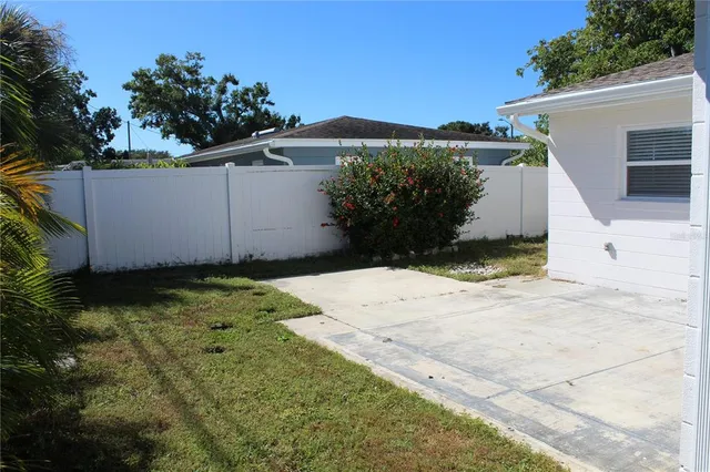 $389,500 | 3649 60th Street North, St. Petersburg, FL 33710