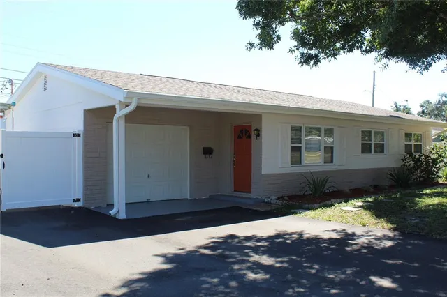 $389,500 | 3649 60th Street North, St. Petersburg, FL 33710