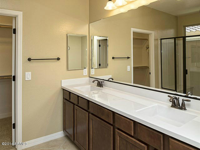 22526 West Moonlight Path Buckeye, AZ 85326 - Photo 10 of 18 011_Master Bathroom