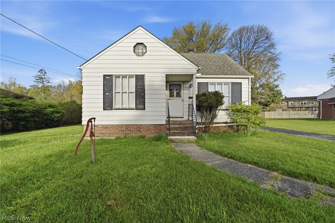 6210 Crossview Road Seven Hills, OH 44131 - Photo 1 of 45