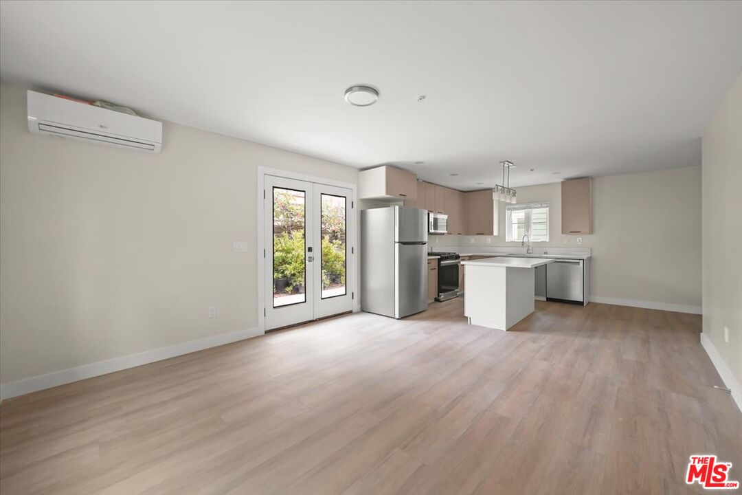 1317 Punta Gorda Street, Unit 10 Santa Barbara, CA 93103 - Photo 6 of 70