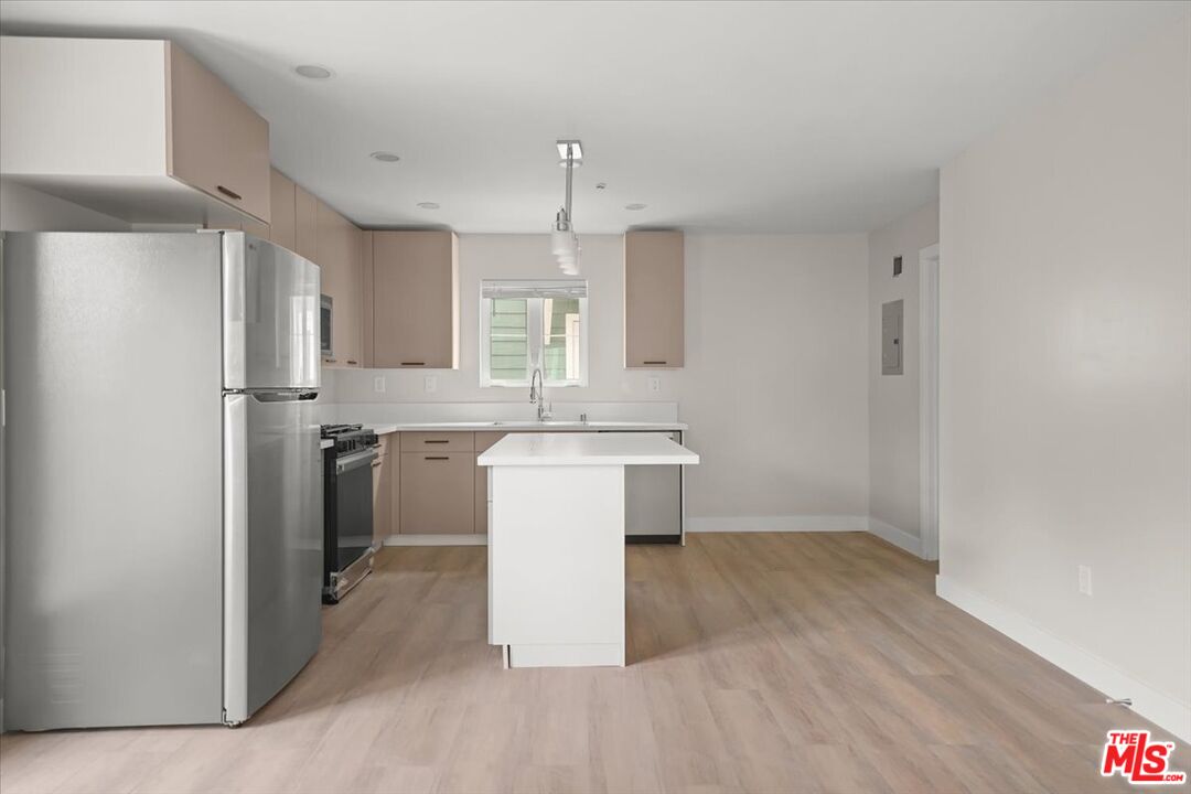 1317 Punta Gorda Street, Unit 10 Santa Barbara, CA 93103 - Photo 8 of 70