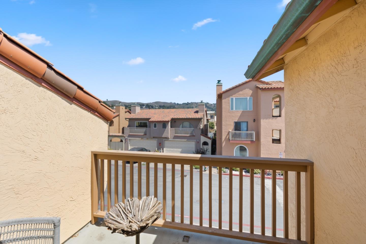 2346 Beach Boulevard Pacifica, CA 94044 - Photo 19 of 22 a view of a building from a balcony