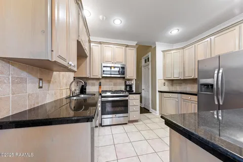 $290,000 | 202 Kincaid Court, Lafayette, LA 70508