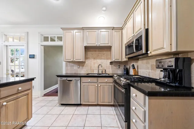 $290,000 | 202 Kincaid Court, Lafayette, LA 70508