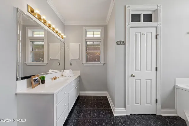 $290,000 | 202 Kincaid Court, Lafayette, LA 70508