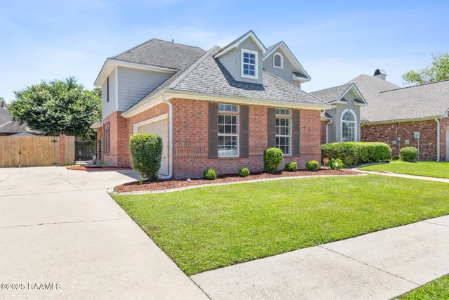 $290,000 | 202 Kincaid Court, Lafayette, LA 70508