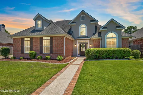 $290,000 | 202 Kincaid Court, Lafayette, LA 70508