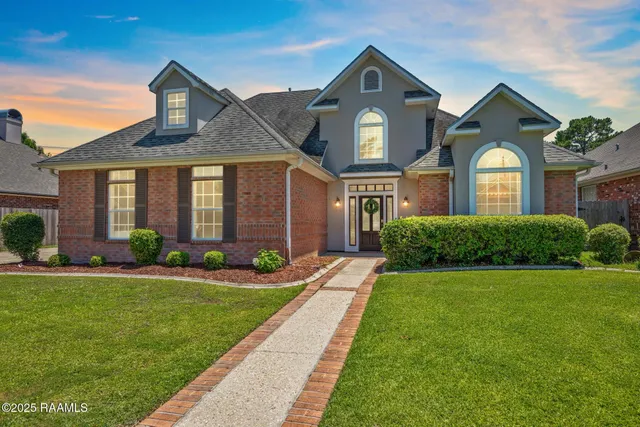 $290,000 | 202 Kincaid Court, Lafayette, LA 70508