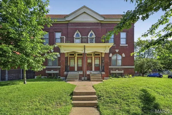 $1,380 | 2303-2305 Russell Boulevard, Unit 1F, St. Louis, MO 63104