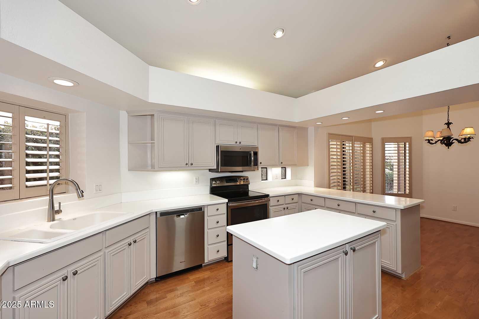 7740 East Gainey Ranch Road, Unit 13 Scottsdale, AZ 85258 - Photo 13 of 51 Kitchen2