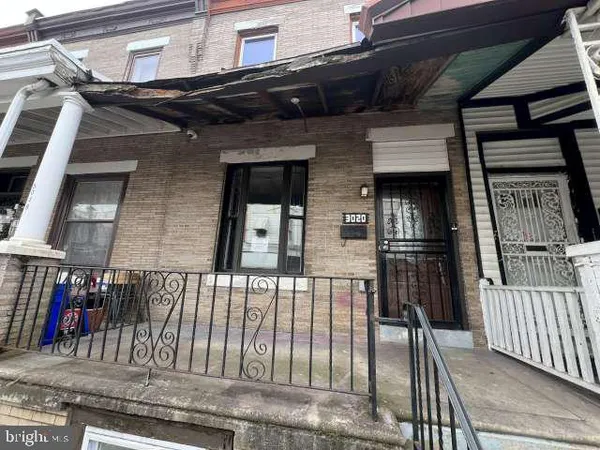 a view of a house with street