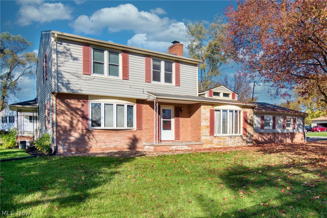 2312 North Road Southeast Warren, OH 44484 - Photo 1 of 35 Gallery Image 1