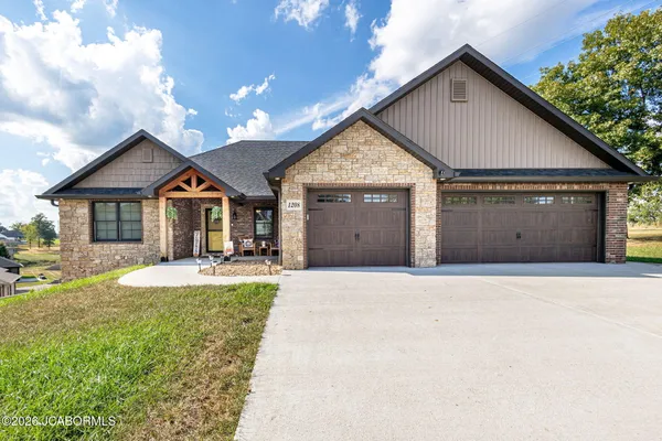 1208 Pleasant Valley Drive, Jefferson City, MO 65109