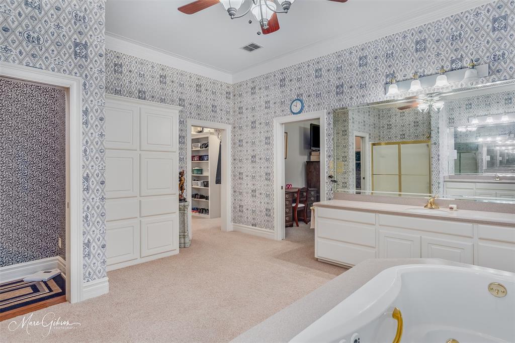 3669 Fountainbleau Road Keithville, LA 71047 - Photo 39 of 40 a large white kitchen with a large window
