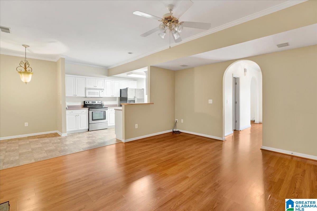 101 Windsor Ridge Drive Pelham, AL 35124 - Photo 9 of 17