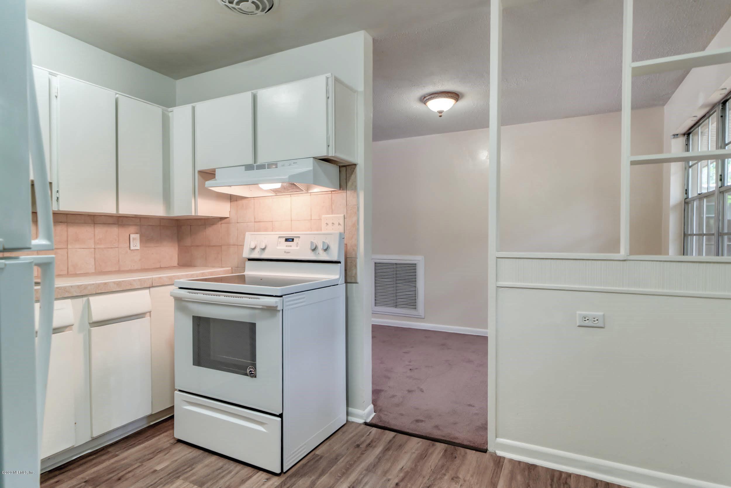 2226 Fouraker Road Jacksonville, FL 32210 - Photo 14 of 24 Kitchen