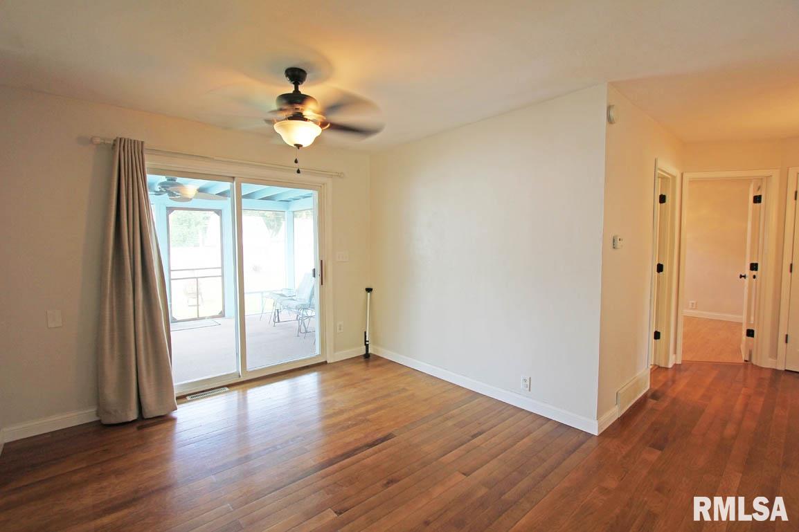 2021 North 23rd Street Springfield, IL 62702 - Photo 8 of 29