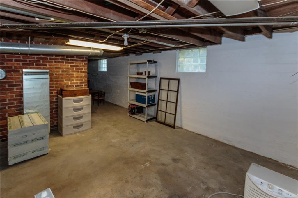 707 North Spring Street Greenfield, IN 46140 - Photo 17 of 24 Gallery Image 17