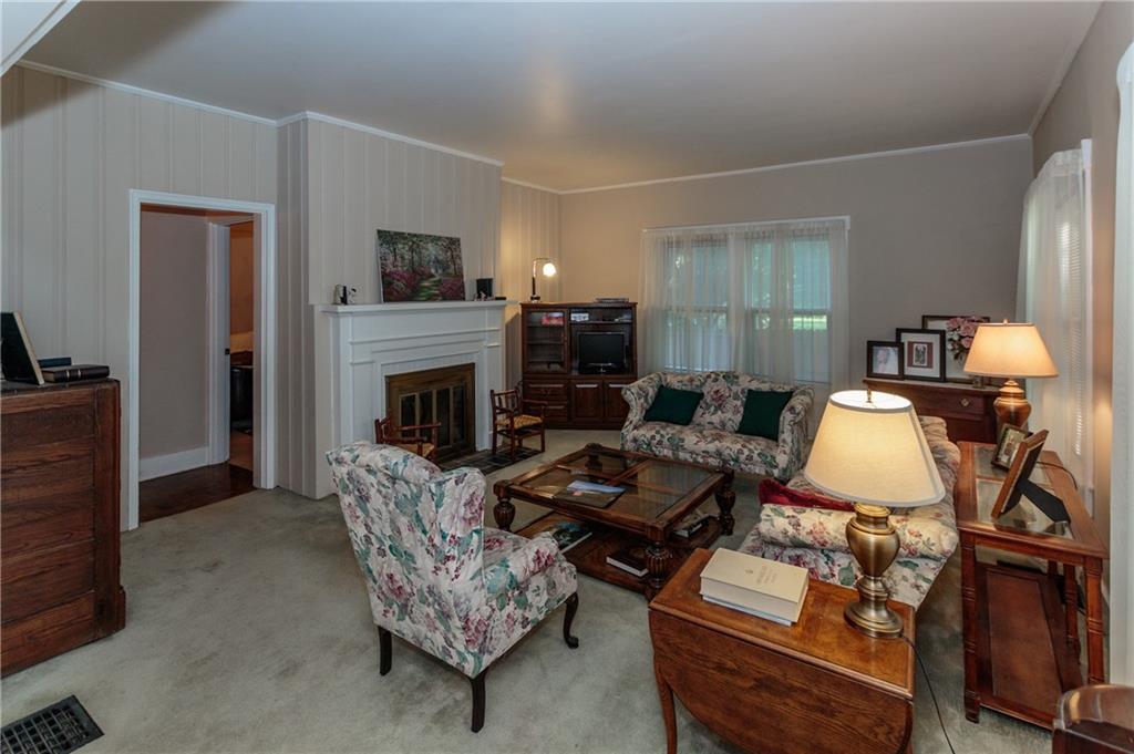 707 North Spring Street Greenfield, IN 46140 - Photo 4 of 24 Gallery Image 4