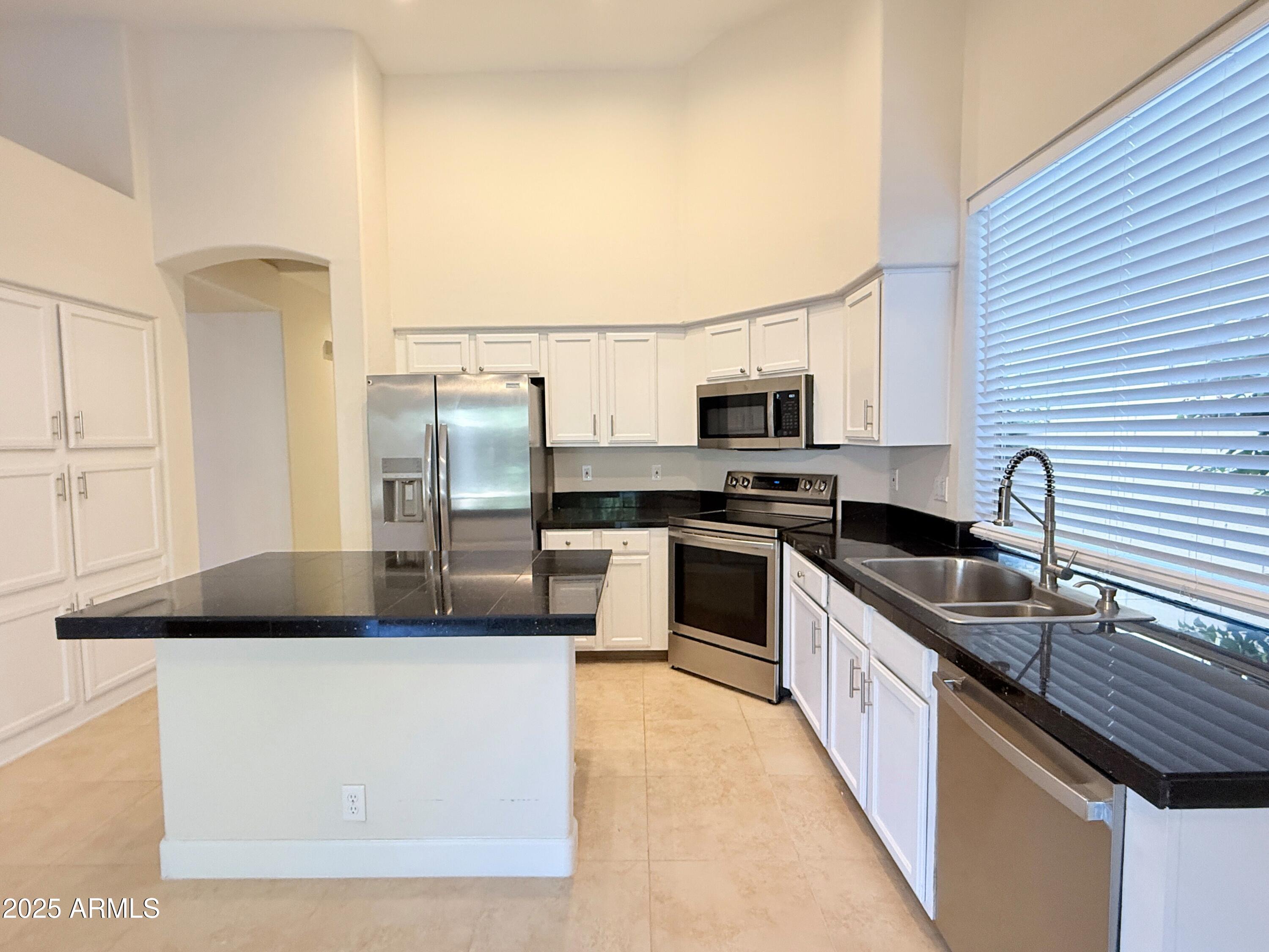 14452 North 98th Place Scottsdale, AZ 85260 - Photo 9 of 30 IMG_0292