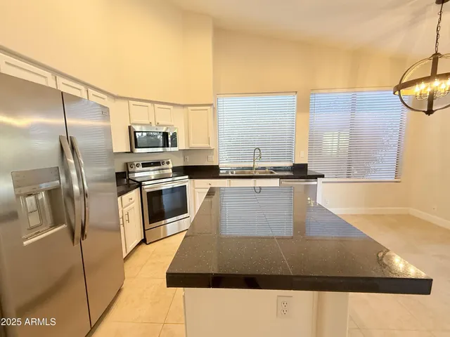 $2,995 | 14452 North 98th Place, Scottsdale, AZ 85260