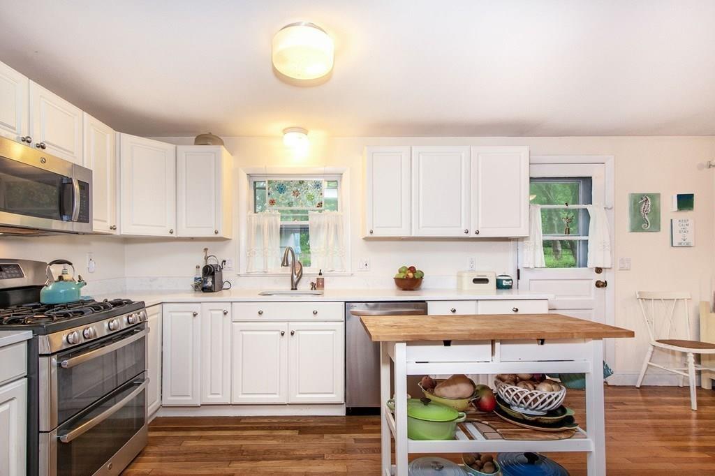 235 Gannett Road Scituate, MA 02066 - Photo 9 of 23 Gallery Image 9