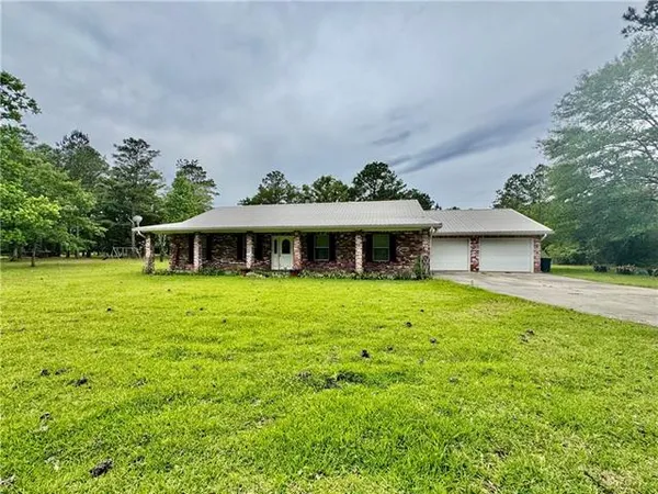 $359,900 | 20 C G Smith Road, Picayune, MS 39466