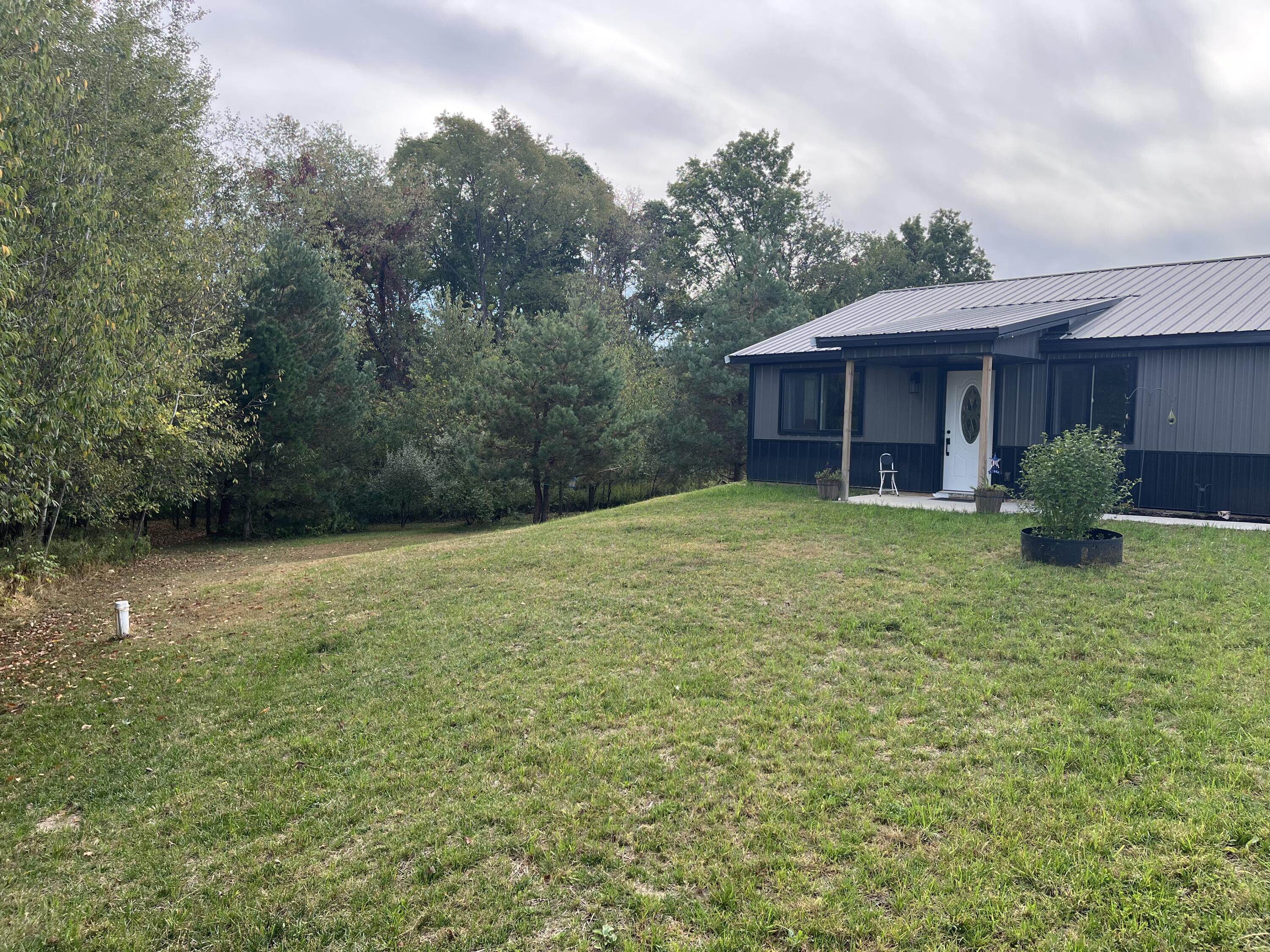 1651 Bennett Road Ionia, MI 48846 - Photo 4 of 50 017A6304-88C0-4D2E-9A14-DC588FEC44AE