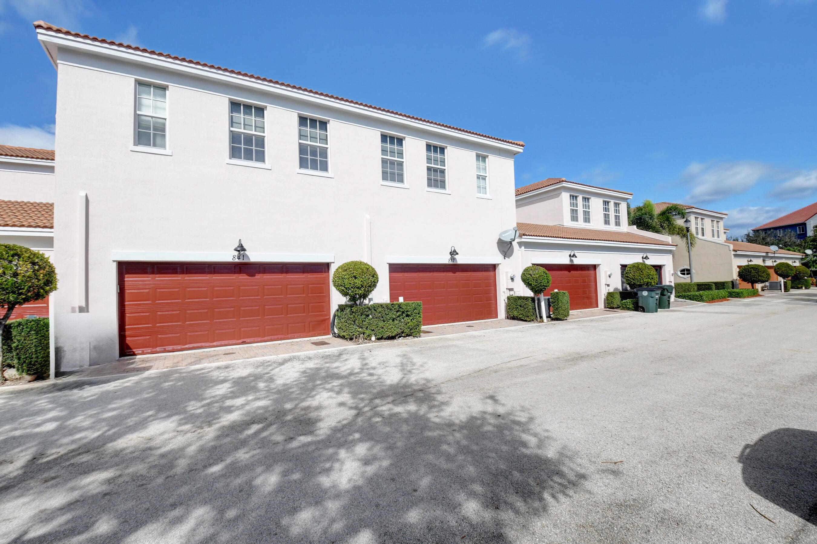 837 Northwest 82nd Lane Boca Raton, FL 33487 - Photo 5 of 43 837 NW 82nd Lane