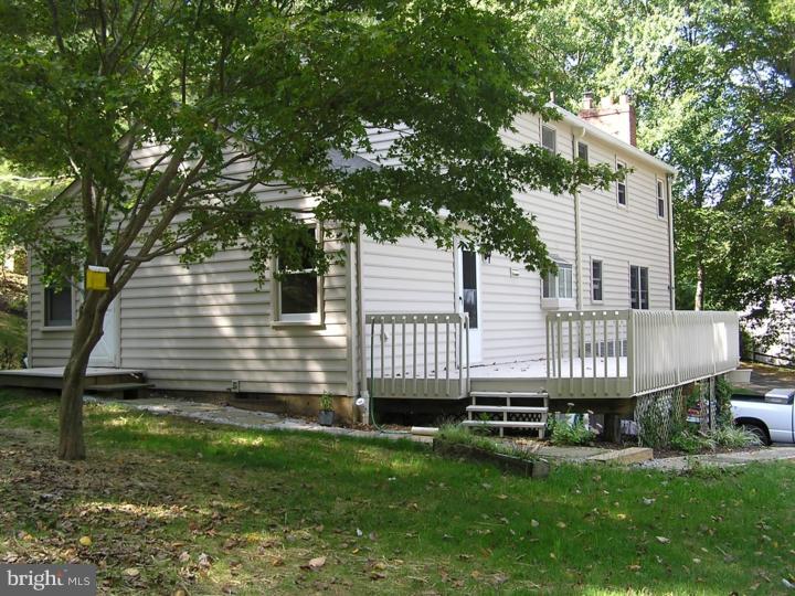 487 Howellville Road Berwyn, PA 19312 - Photo 2 of 10