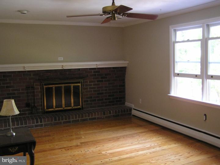 487 Howellville Road Berwyn, PA 19312 - Photo 4 of 10