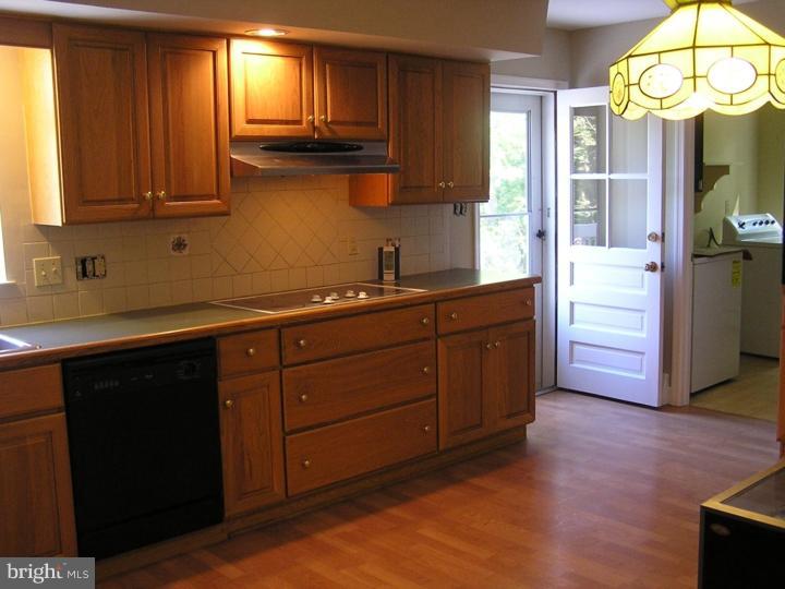 487 Howellville Road Berwyn, PA 19312 - Photo 7 of 10