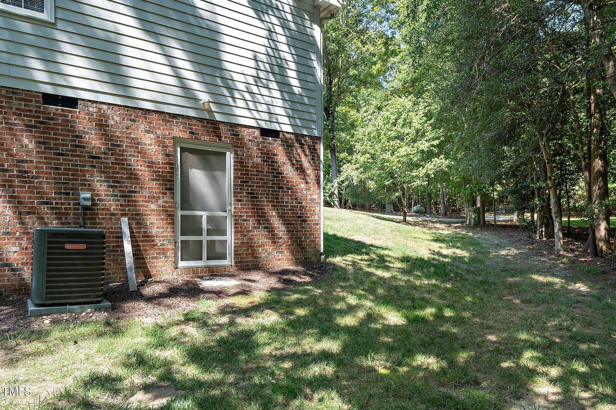 5313 Tomahawk Trail Raleigh, NC 27610 - Photo 27 of 38 33-web-or-mls-5313 Tomahawk (29 of 34)