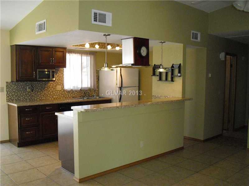 553 East Rolly Street Henderson, NV 89011 - Photo 3 of 14 Kitchen.