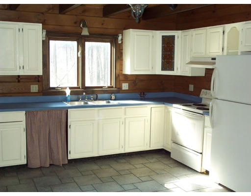 183 Oakham Road North Brookfield, MA 01535 - Photo 4 of 11