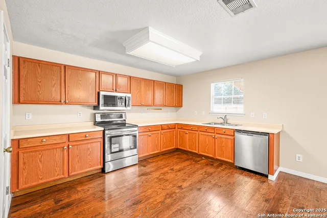 $1,995 | 10703 Barbwire Pass, San Antonio, TX 78254