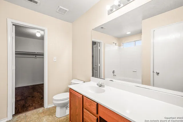 $1,995 | 10703 Barbwire Pass, San Antonio, TX 78254