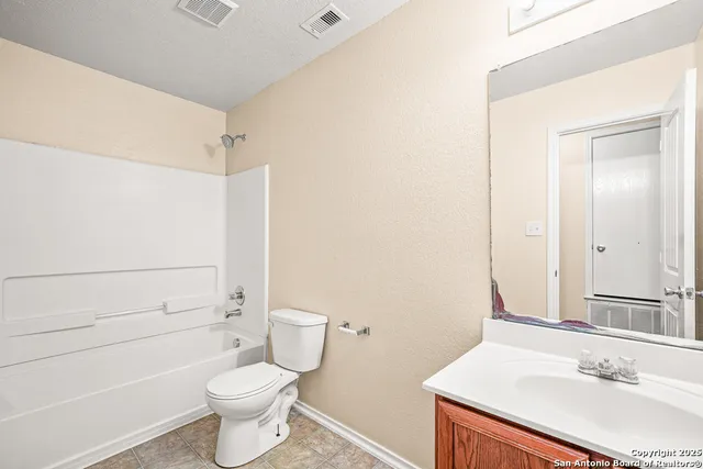 $1,995 | 10703 Barbwire Pass, San Antonio, TX 78254