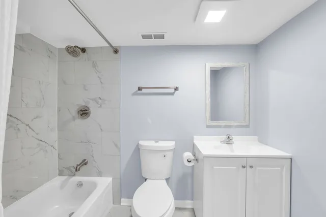 $350,000 | 2010 North Nicole Lane, Round Lake Beach, IL 60073